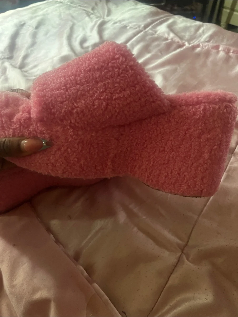 Fashion Nova Kids Pink Sherpa Slide Slippers